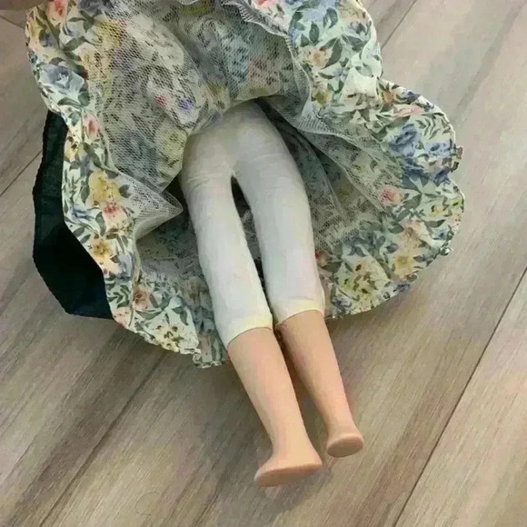 Anne of Green  Gables doll - Picture 7 of 7